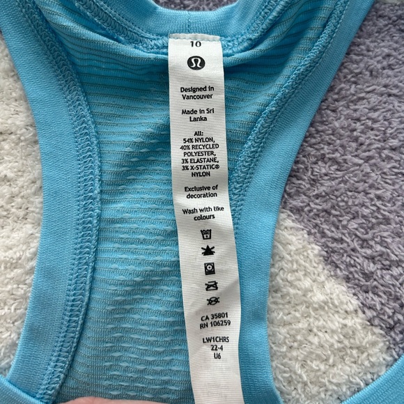NWOT Lululemon tank top - Picture 2 of 3